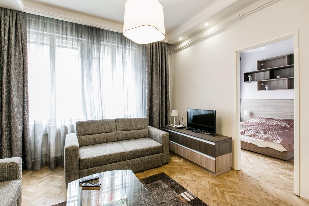 Apartment At Nagymezo Budapest Bagian luar foto