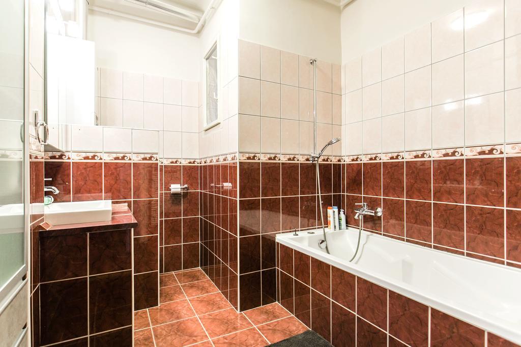 Apartment At Nagymezo Budapest Bagian luar foto