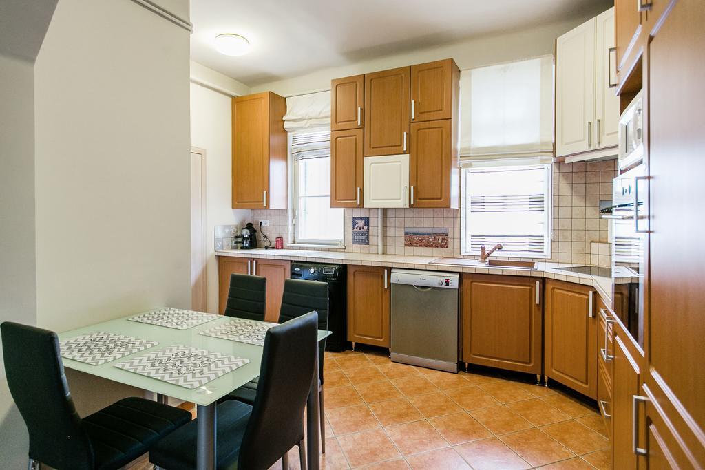 Apartment At Nagymezo Budapest Bagian luar foto